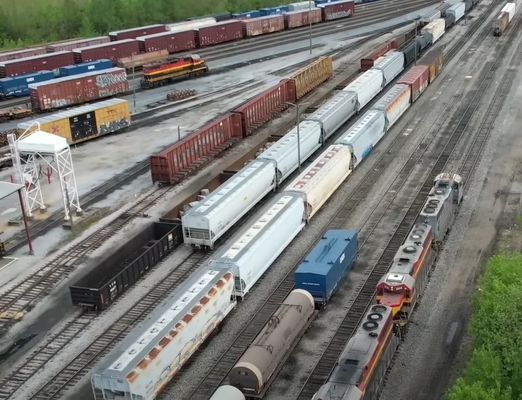 Transporte internacional de mercancías por ferrocarril rápido y oportuno desde China a Europa al menor coste